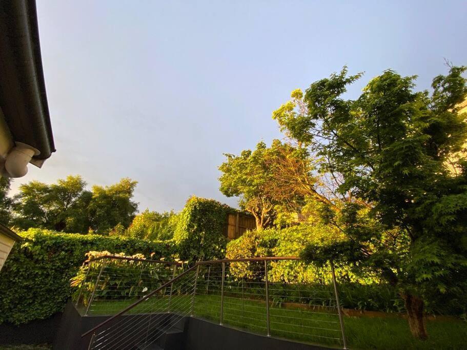 Charming Cottage Nestled In Prime Location Launceston Exterior photo